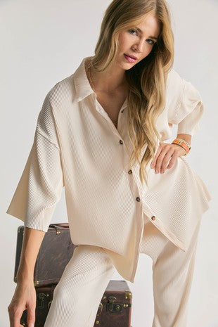 CHIC BUTTON DOWN 3/4 SLEEVE TOP